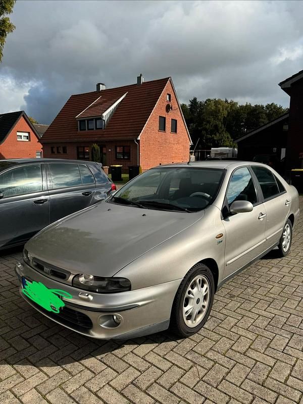 Silber Gebraucht 1997 Fiat Marea Limousine | 1.500 € - Bild 1/4