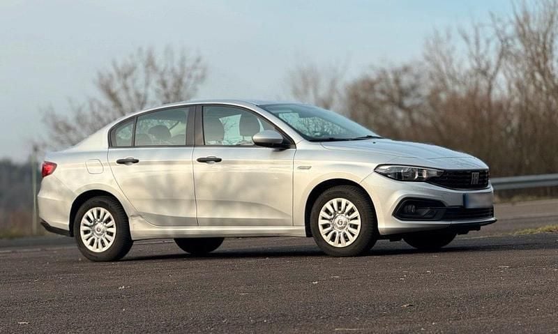 Gebraucht Fiat Tipo 95 PS (69 kW) 2021 Silber Limousine