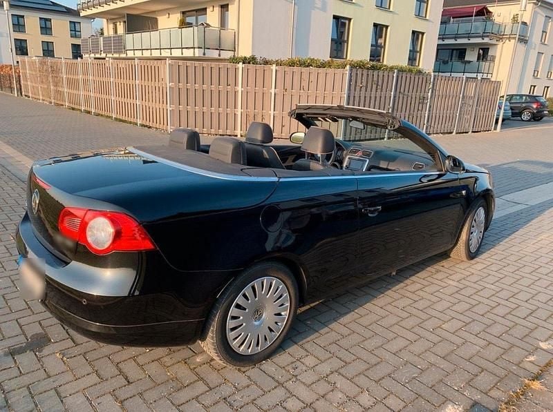 Gebraucht VW Eos 140 PS (102 kW) 2011 Schwarz Cabrio