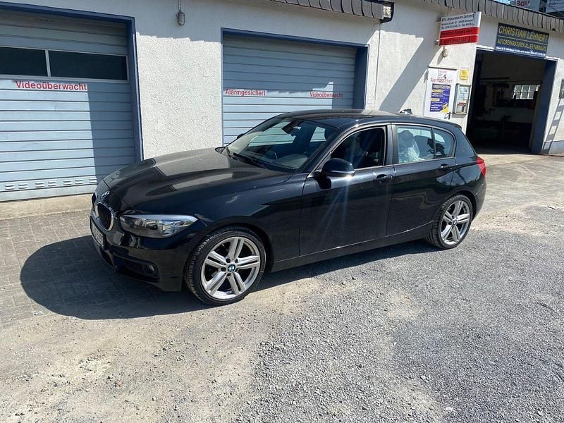 Schwarz Gebraucht 2016 BMW 118 Kleinwagen | 10.500 € (Guter Preis) - Bild 1/2