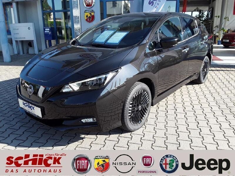 Black metallic Neu 2024 Nissan Leaf N-Connecta Kleinwagen | 23.950 € - Bild 1/4