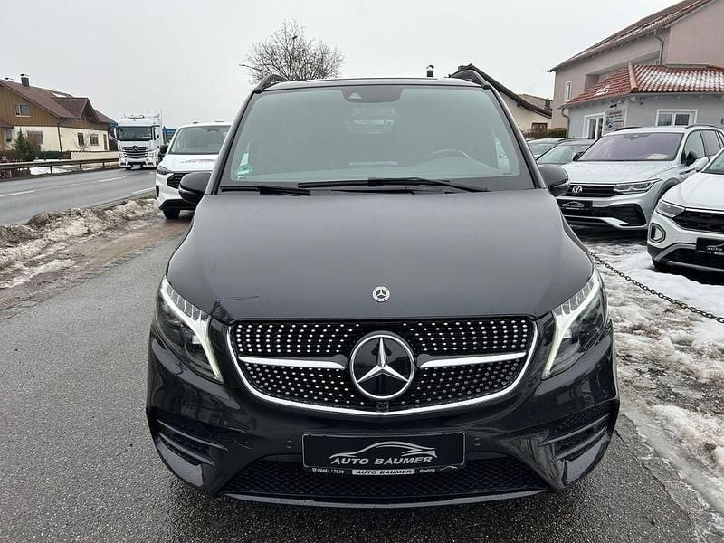 Gebraucht Mercedes V300 AMG line 237 PS (174 kW) 2023 Grau Van / Kleinbus