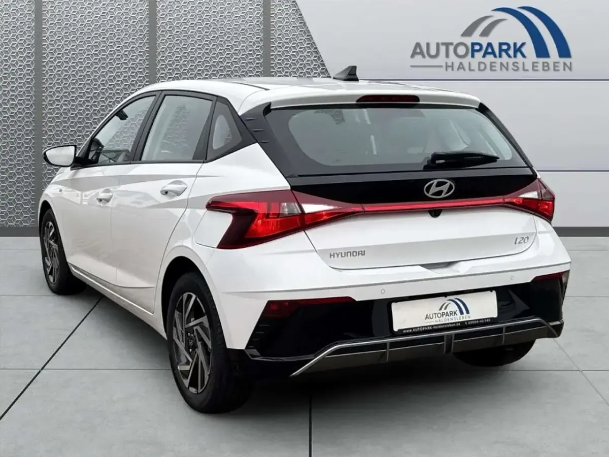 Neu Hyundai i20 101 PS (74 kW) 2025 Weiß Kleinwagen