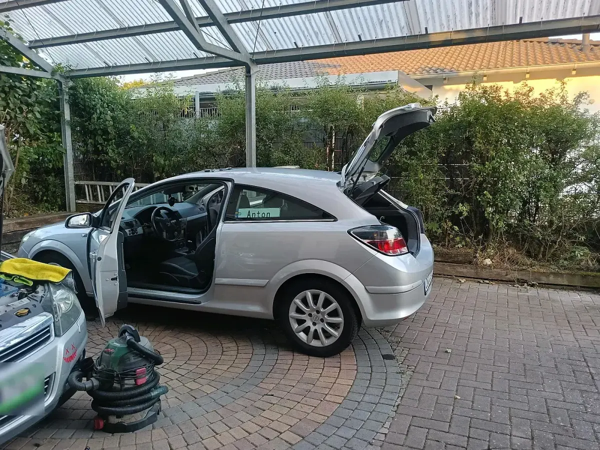 Gebraucht Opel Astra GTC 90 PS (66 kW) 2006 Silber Coupé