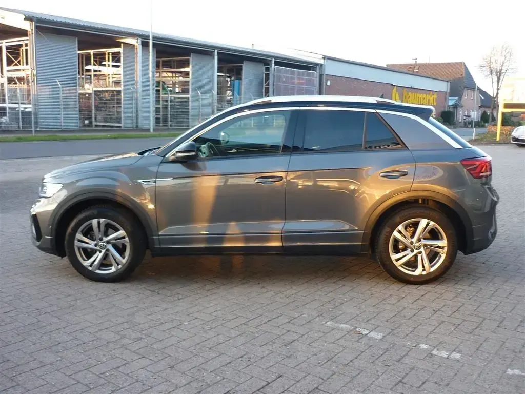 Gebraucht VW T-Roc R-line 150 PS (110 kW) 2025 Grau SUV
