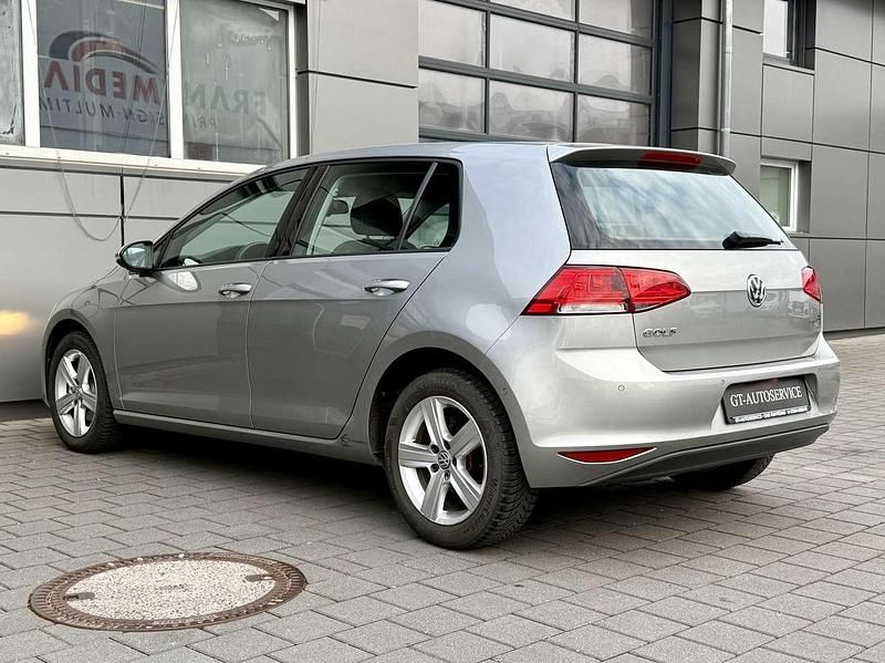 Gebraucht VW Golf VII Comfortline 86 PS (63 kW) 2013 Tungsten silver metallic Kleinwagen