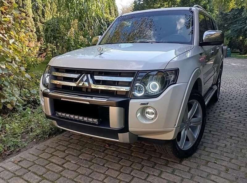 Weiß Gebraucht 2010 Mitsubishi Pajero Instyle SUV | 17.500 € (Fairer Preis) - Bild 1/4
