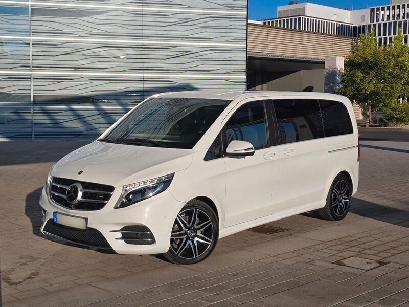Weiß Gebraucht 2019 Mercedes V250 Avantgarde Van / Kleinbus | 45.750 € (Guter Preis) - Bild 1/4