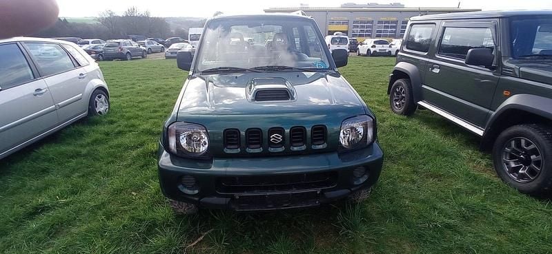 Second-hand Suzuki Jimny 60 CP (44 kW) 2005 Verde SUV