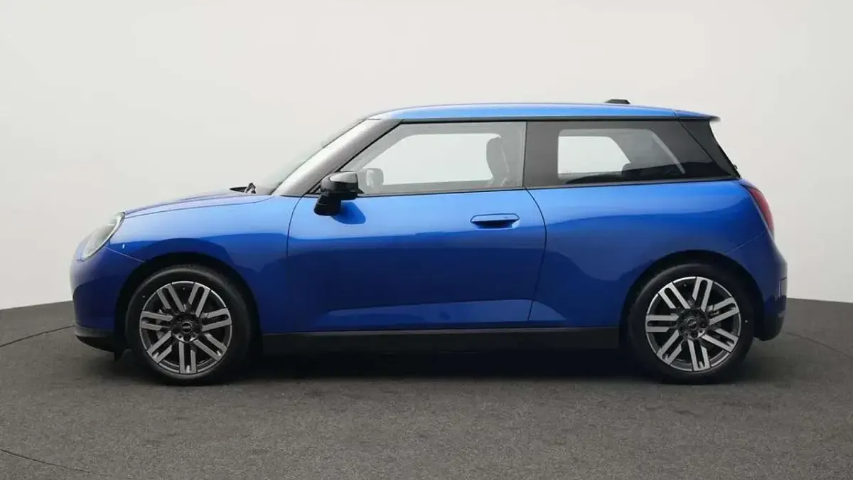 Gebraucht Mini Cooper Classic 135 kW (184 PS) 2025 Blau Kleinwagen