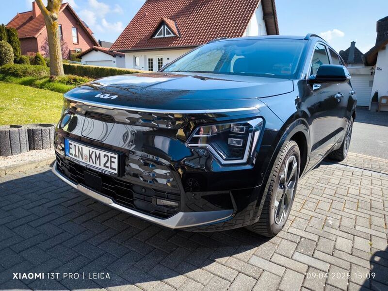 Schwarz Gebraucht 2022 Kia e-Niro Inspiration SUV | 26.850 € (Superpreis) - Bild 1/4