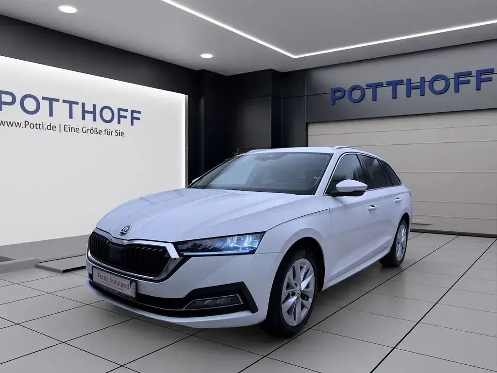 Gebraucht Skoda Octavia Style 116 PS (85 kW) 2023 Candyweiß Kombi