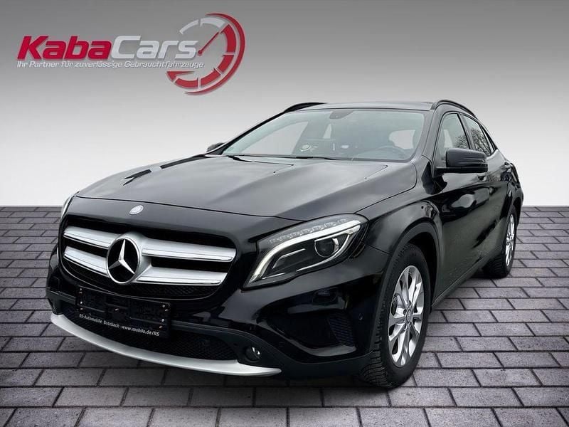 Gebraucht Mercedes GLA200 136 PS (100 kW) 2015 Schwarz SUV
