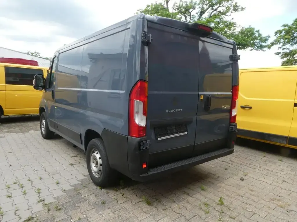 Gebraucht Peugeot Boxer 120 PS (88 kW) 2021 Blau Van