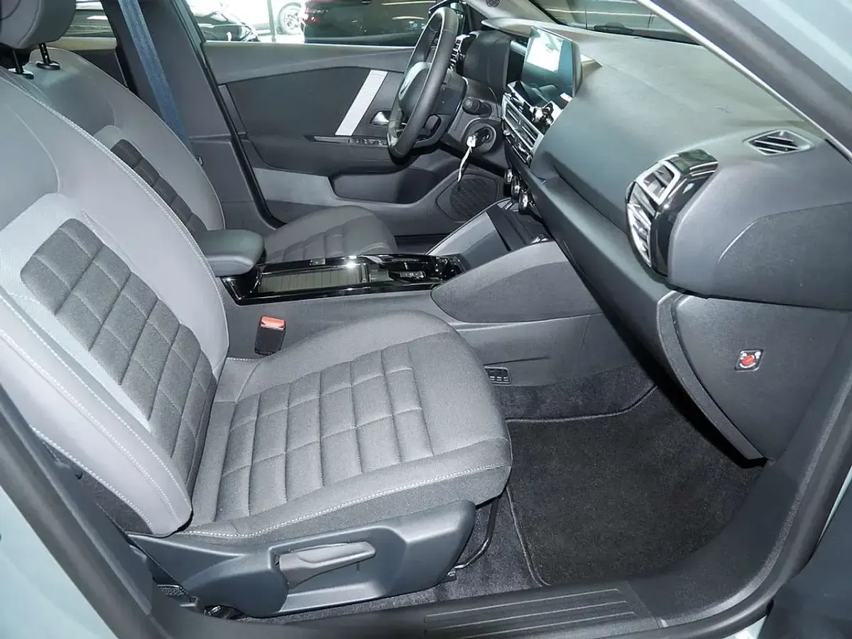 Gebraucht Citroën e-C4 114 kW (156 PS) 2026 Grau Limousine