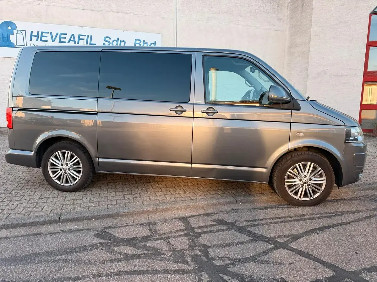 Second-hand VW T5 Edition 180 CP (132 kW) 2014 Gri Van