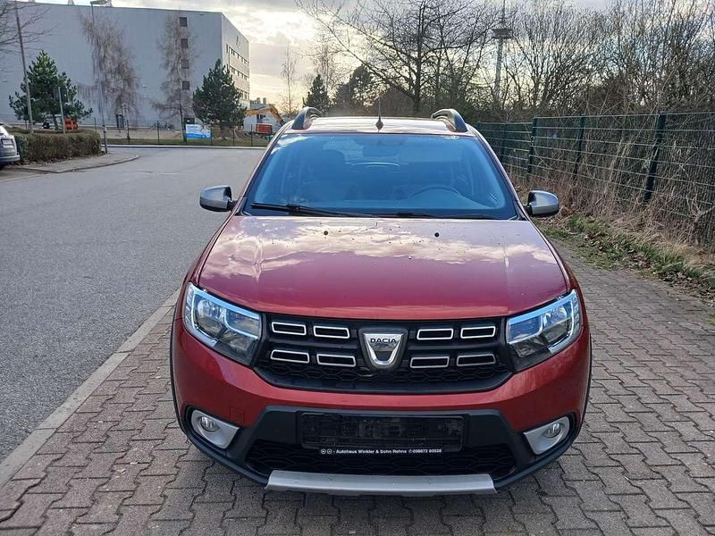 Gebraucht Dacia Sandero Stepway 90 PS (66 kW) 2019 Rot Limousine