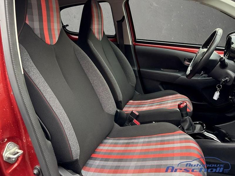 Gebraucht Peugeot 108 Top! Collection 72 PS (52 kW) 2020 Rot Limousine