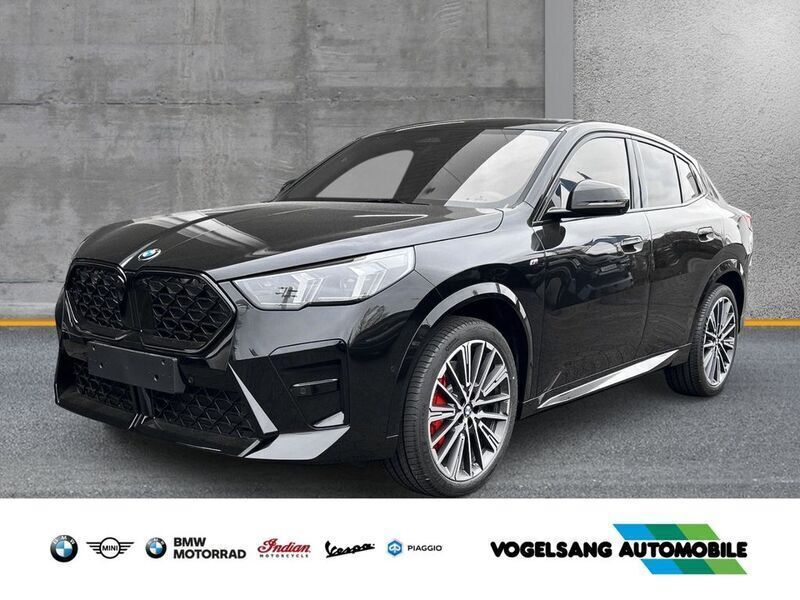 Black sapphire metallic Neu 2025 BMW X2 M Sport SUV | 56.990 € (Fairer Preis) - Bild 1/4