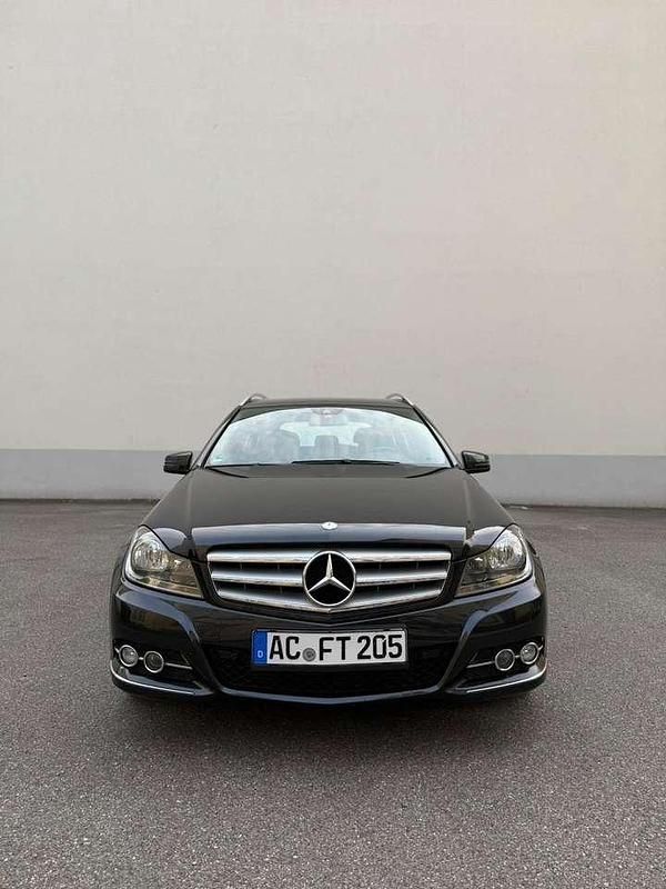 Gebraucht 2012 Mercedes C200 Avantgarde Kombi | 11.500 € (Etwas zu teuer) - Bild 1/4