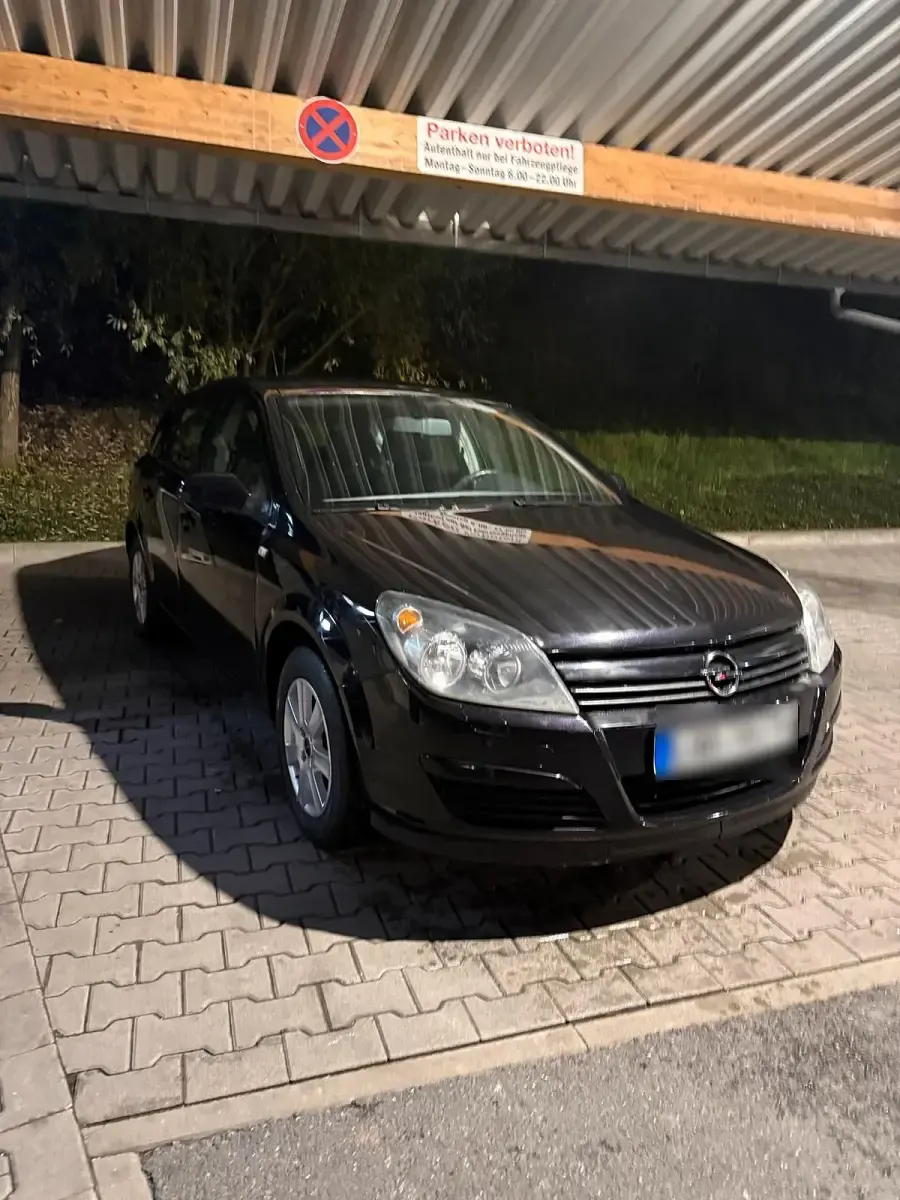 Gebraucht Opel Astra 105 PS (77 kW) 2005 Schwarz Kleinwagen