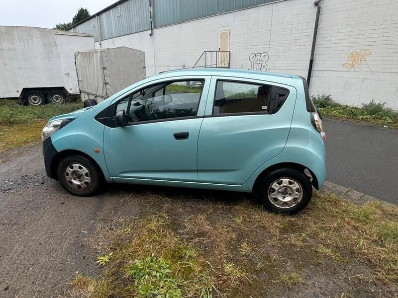 Grün Gebraucht 2010 Chevrolet Spark Kleinwagen | 1.100 € (Superpreis) - Bild 1/4