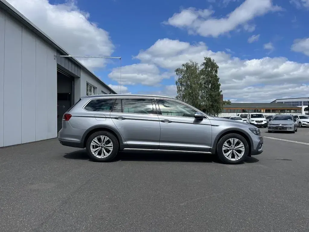 Gebraucht VW Passat Alltrack 200 PS (147 kW) 2021 Silber Kombi