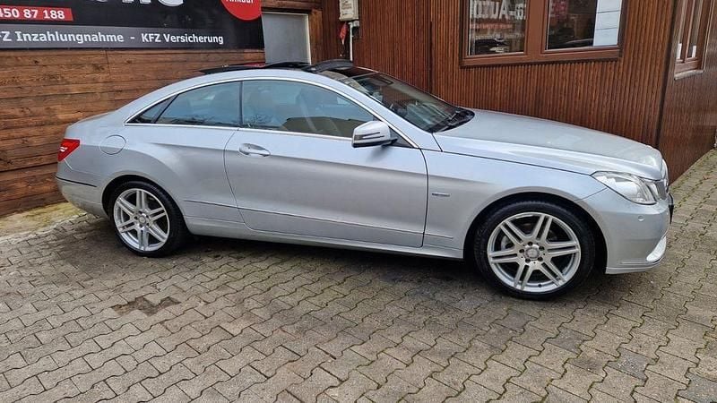Second-hand Mercedes E250 204 CP (150 kW) 2010 Argintiu Coupe