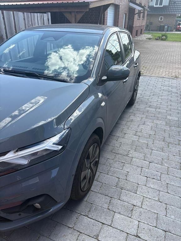 Gebraucht Dacia Sandero Journey 91 PS (66 kW) 2024 Grau Kleinwagen