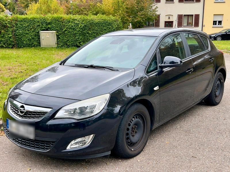 Schwarz Gebraucht 2011 Opel Astra Enjoy Limousine | 2.290 € (Guter Preis) - Bild 1/4