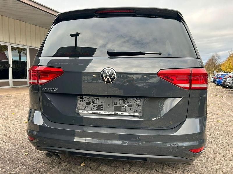 Gebraucht VW Touran Comfortline 150 PS (110 kW) 2021 Grau Van / Kleinbus