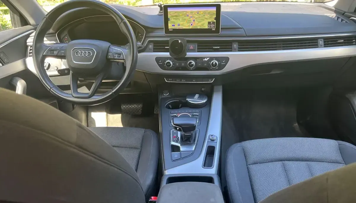 Gebraucht Audi A4 190 PS (139 kW) 2016 Grau Kombi