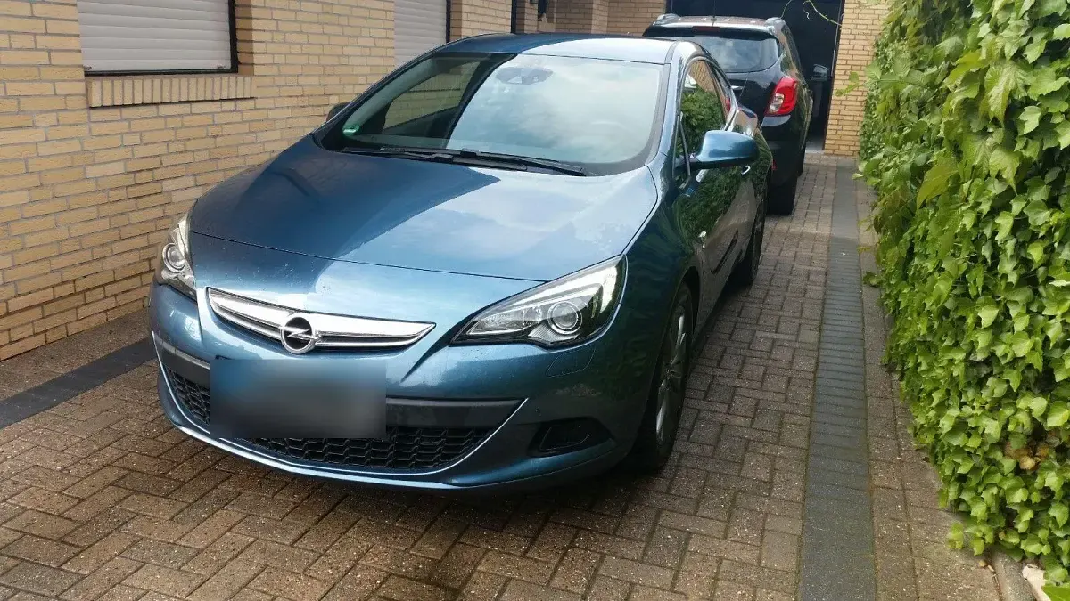 Gebraucht Opel Astra GTC OPC 170 PS (125 kW) 2013 Blau Coupé
