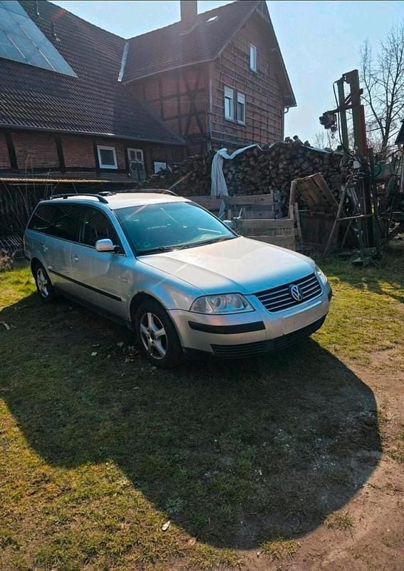 Gebraucht VW Passat 115 PS (84 kW) 2004 Silber Kombi