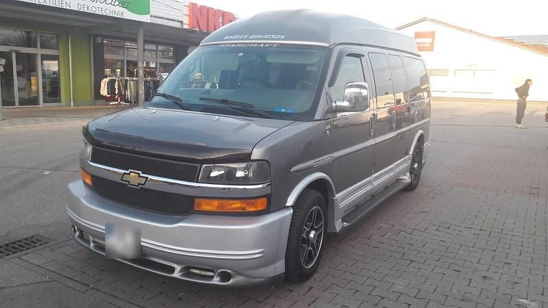 Gebraucht Chevrolet Express 290 PS (213 kW) 2007 Grau Van