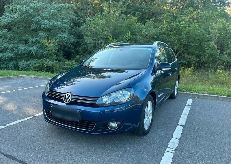 Blau Gebraucht 2011 VW Golf VI Kombi | 5.290 € (Etwas zu teuer) - Bild 1/4