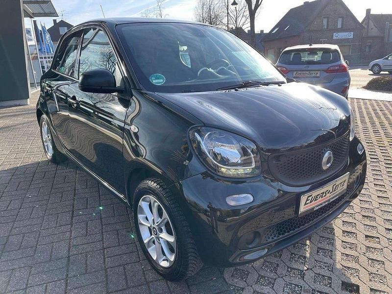 Gebraucht Smart ForFour 71 PS (52 kW) 2015 Schwarz Kleinwagen