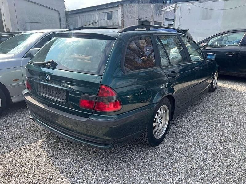 Gebraucht BMW 320 136 PS (100 kW) 2000 Grün Kombi