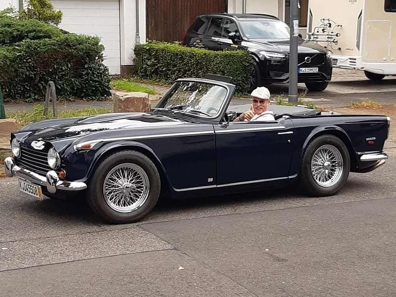 Blau Gebraucht 1968 Triumph TR5 Cabrio | 36.900 € - Bild 1/4
