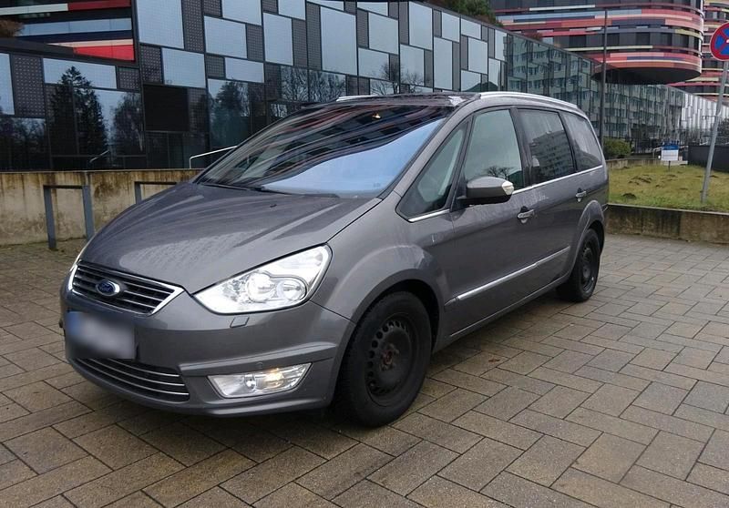 Gebraucht Ford Galaxy Titanium 163 PS (119 kW) 2013 Braun Van / Kleinbus
