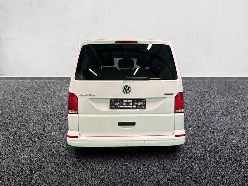 Second-hand VW Multivan Trendline 150 CP (110 kW) 2020 Alb Monovolum