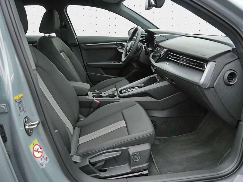 Gebraucht Audi A3 Advanced 150 PS (110 kW) 2025 Pfeilgrau perleffekt Limousine