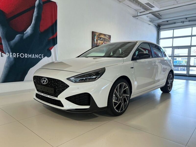 Serenity white pearl Neu 2024 Hyundai i30 N Line Limousine | 26.990 € (Fairer Preis) - Bild 1/4