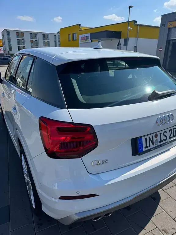 Używany Audi Q2 S-Line 190 KM (139 kW) 2016 Biały SUV