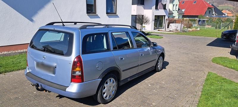Gebraucht Opel Astra 84 PS (61 kW) 2002 Silber Kombi