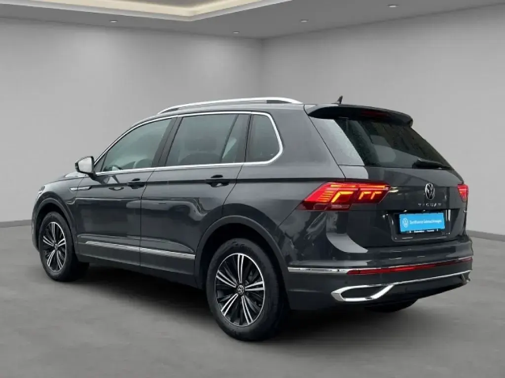 Gebraucht VW Tiguan Elegance 200 PS (147 kW) 2023 Schwarz SUV