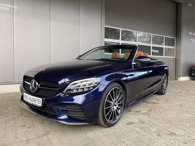 Gebraucht Mercedes C300 258 PS (189 kW) 2019 Blau Cabrio