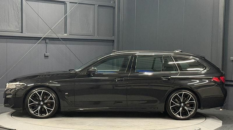 Gebraucht BMW 540 M Sport 340 PS (250 kW) 2022 Black sapphire metallic Kombi