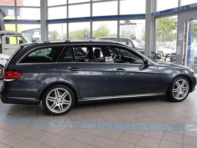 Gebraucht Mercedes E250 Avantgarde 204 PS (150 kW) 2016 Tenoritgrau met. Kombi