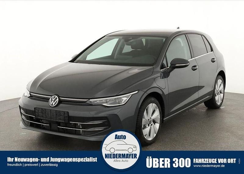 Grau Neu 2025 VW Golf VIII Style Limousine | 35.995 € (Superpreis) - Bild 1/4